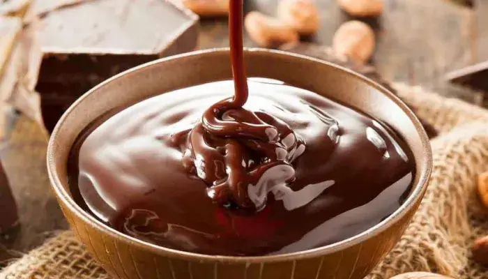 Calda Cremosa de Chocolate para Bolo - Receitas e Cozinha