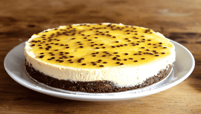 Torta Brownie de Mousse de Maracujá Sensacional - Receitas e Cozinha