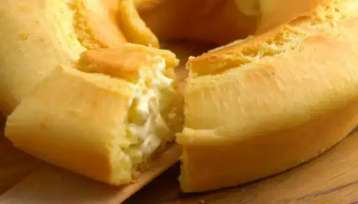 Torta de pão de queijo recheado com requeijão Hum! - Receitas e Cozinha