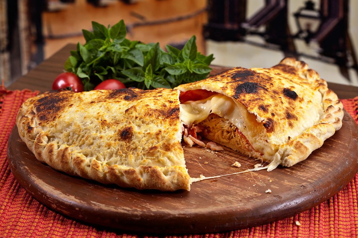 Calzone a Deliciosa Pizza Dobrada Italiana