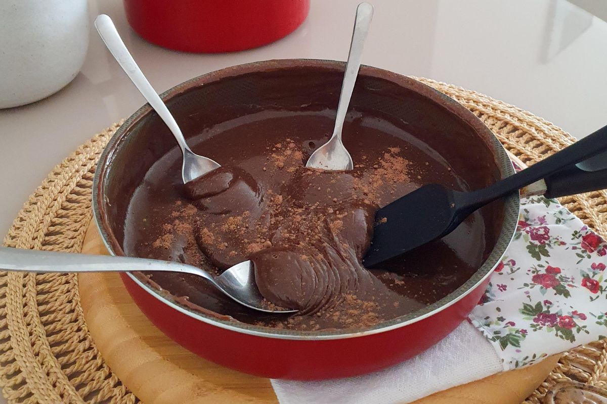 Brigadeiro de Panela Essa é Receita Fácil e Super Deliciosa